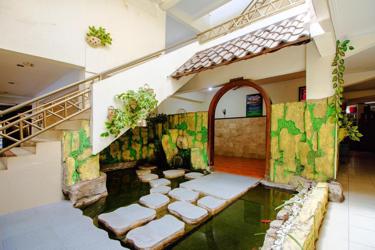 Oyo 1683 Hotel Musafira Syariah Yogyakarta Exterior foto