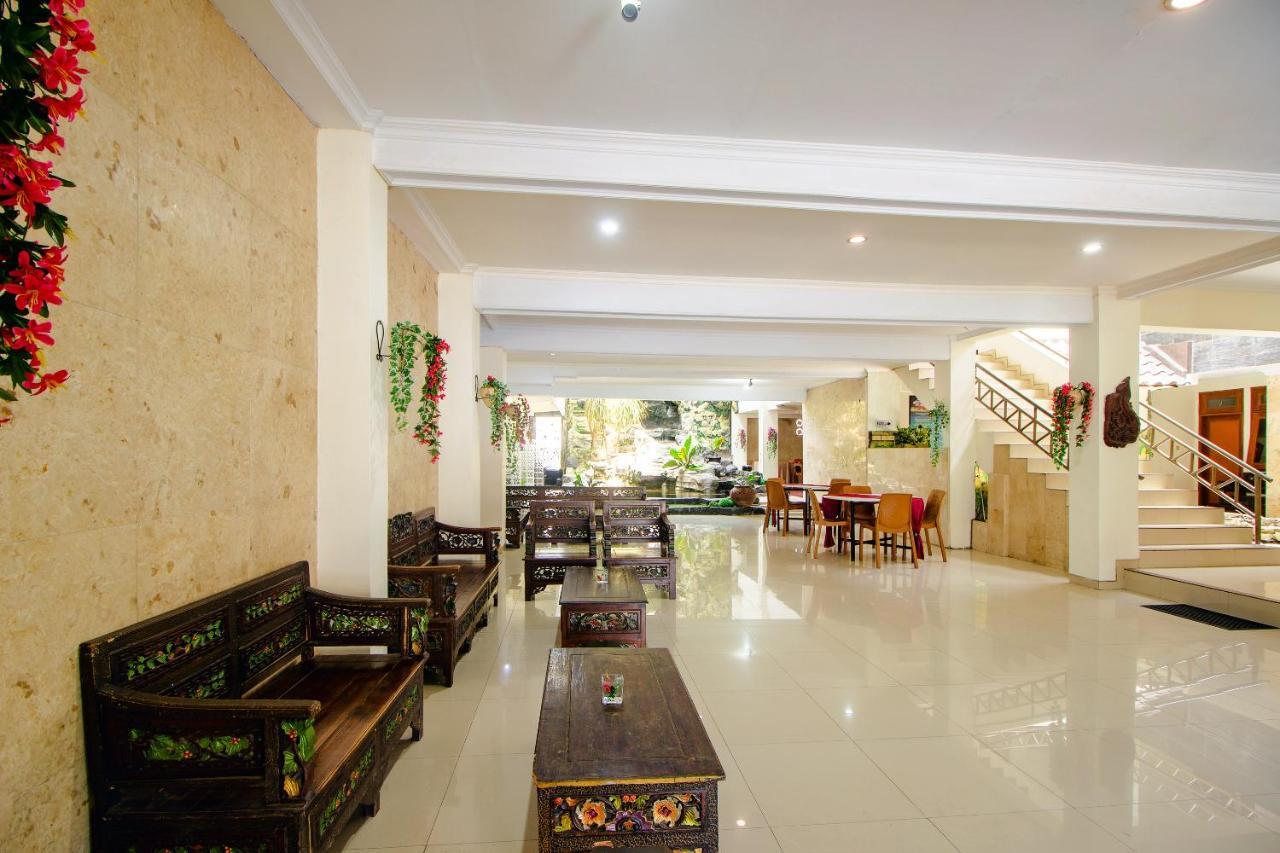 Oyo 1683 Hotel Musafira Syariah Yogyakarta Exterior foto